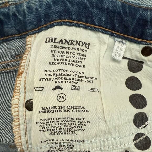 Stylish Pre-Owned BLANKNYC Ripped Skinny Jeans Size 25 Trendy Distressed Denim - Picture 6 of 7